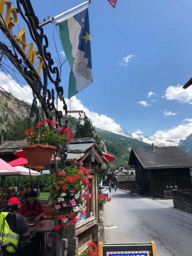 Au Village D'Evolene, Tres Joli Studio Calme Et Ensoleille Экстерьер фото